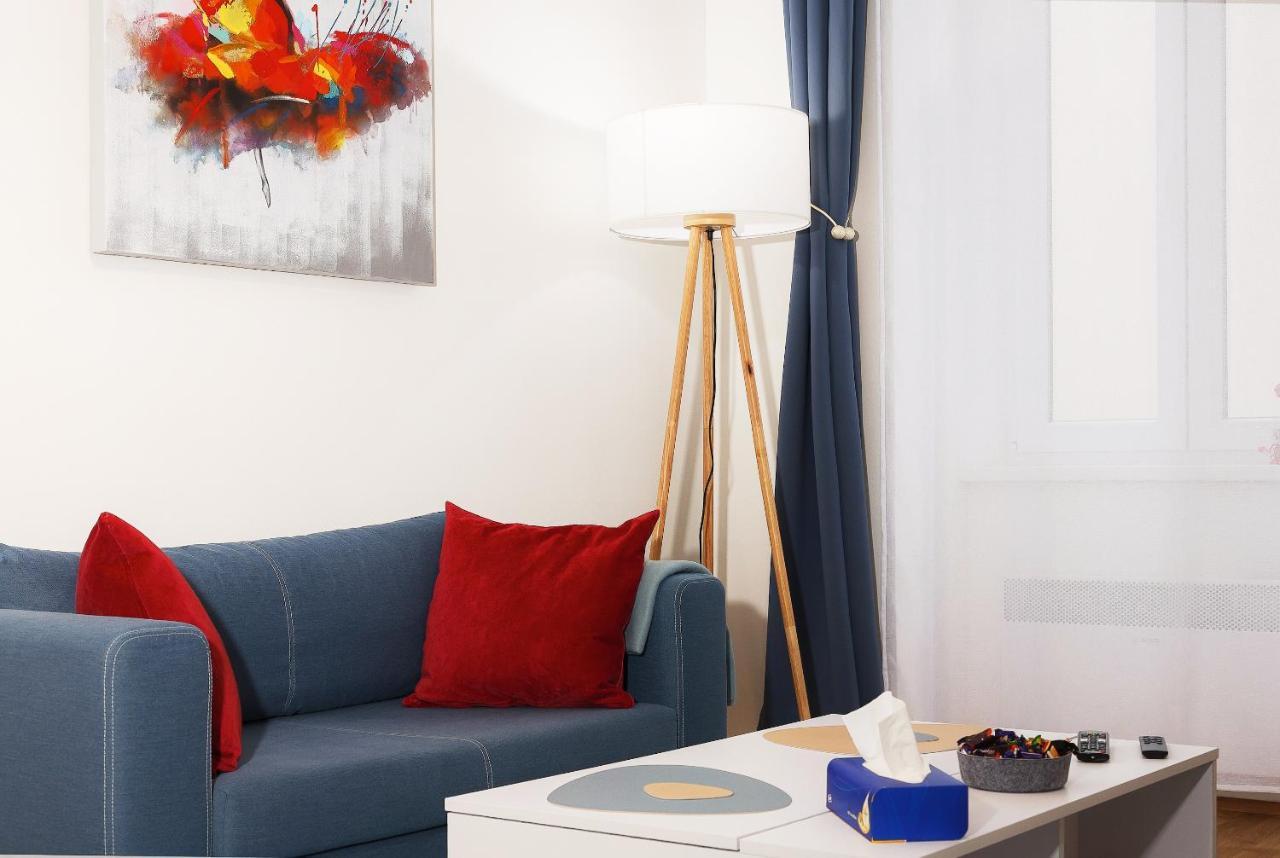 Malixa - In The Heart Of Next To Metro Appartamento